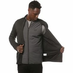 TravisMathew Raditude Mens 3-in-1 Golf Jacket 7 TravisMathew Raditude Mens 3-in-1 Golf Jacket -Golf Clubs Sales Store 22684 BLACK0BLK 2 96880a66 dd84 4318 a3e8 c38a546684aa